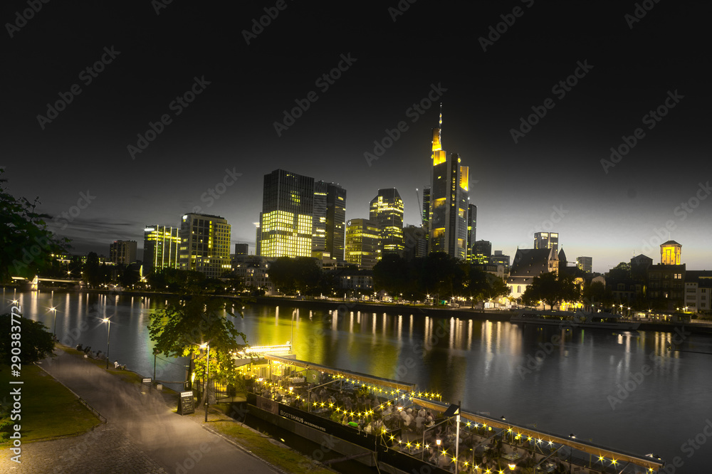 Frankfurt bei Nacht