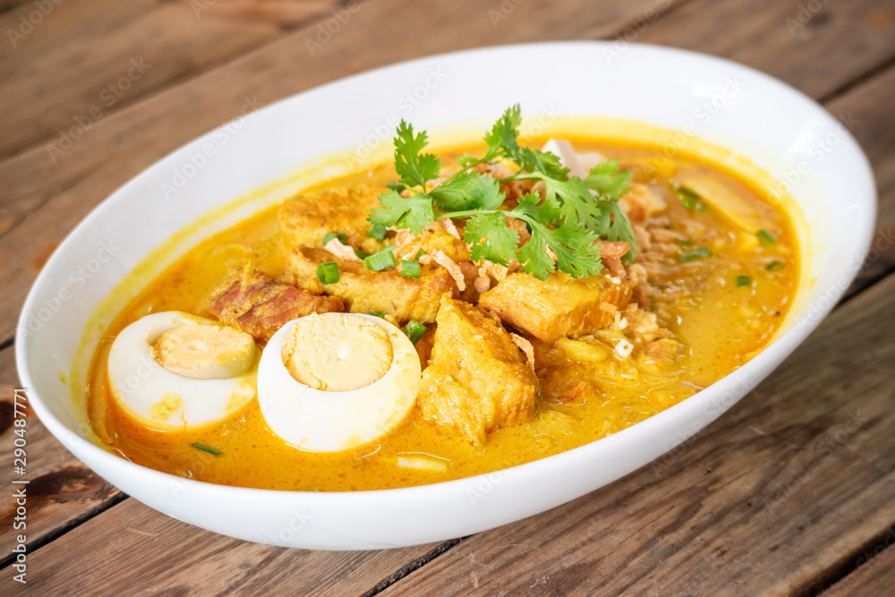 Laksa Curry Noodles - Muslim Food Bangkok Laksa Curry Noodles - Muslim Food Bangkok