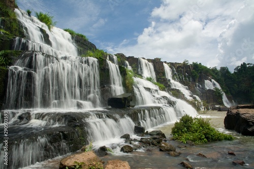 waterfall in vietnam