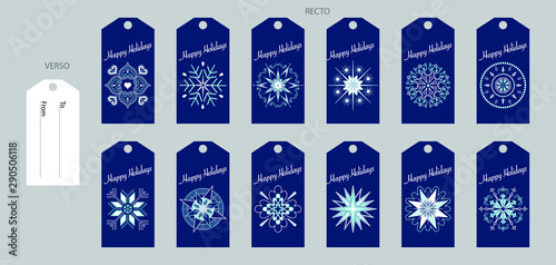 Série d’étiquettes, fond bleu nuit, illustrées de rosaces et du texte « joyeuses fêtes », pour décorer et nommer le destinataire de vos cadeaux.