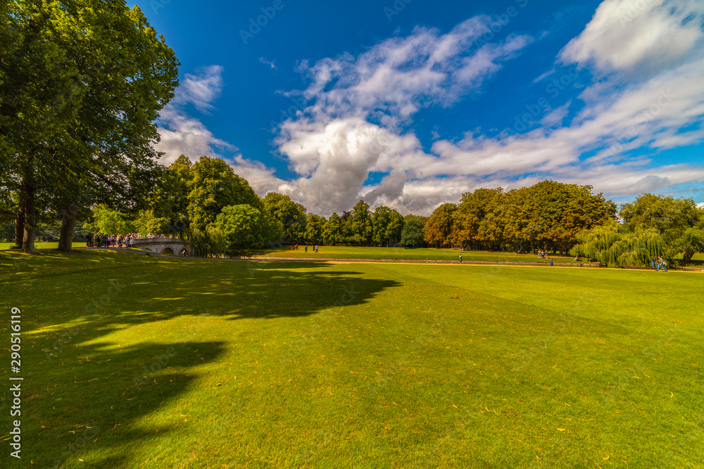 Naklejka premium August 23, 2019, city tour in Cambridge UK, Cambridge colleges and other tourist attractions.