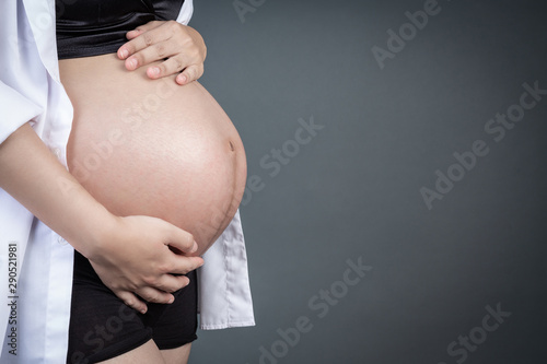 Young woman who is pregnant.