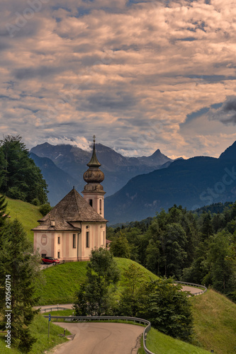 Blick auf die Wallfahrtskirche Maria Gern im Berchtesgadener Land