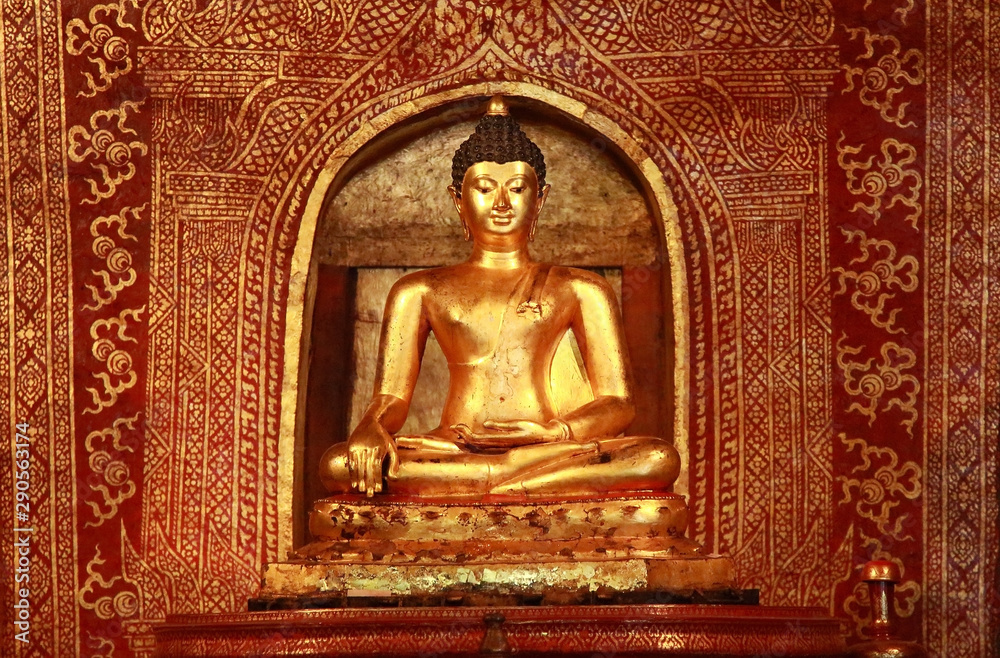 Obraz premium Buddha statue Phra Singh