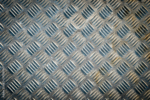 Metal floor plate with diamond pattern texture