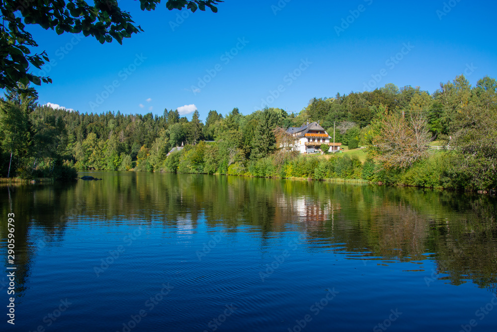 Obraz premium Klosterweiher in Dachsberg im Südschwarzwald / Deutschland