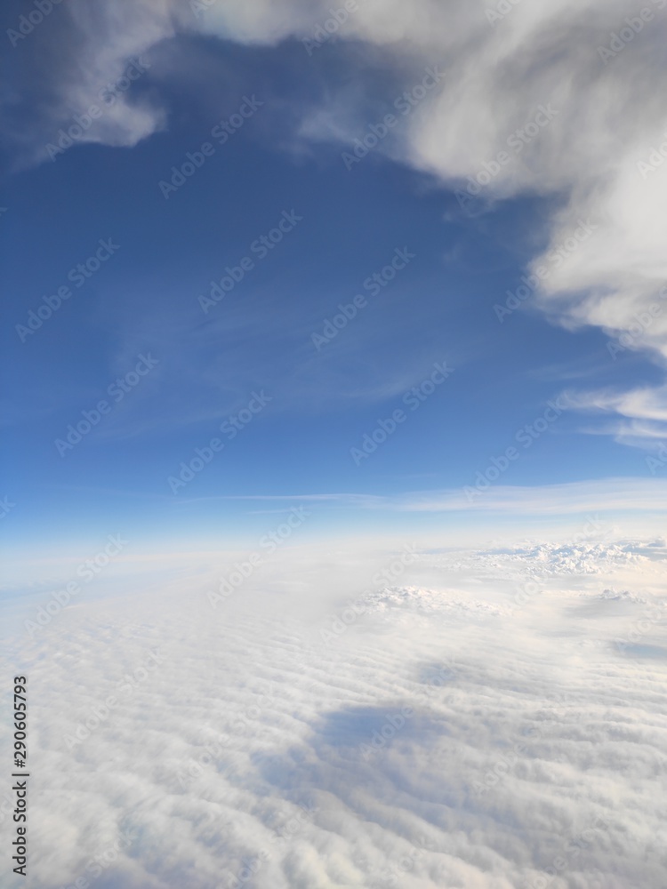 Naklejka premium white clouds in the sky