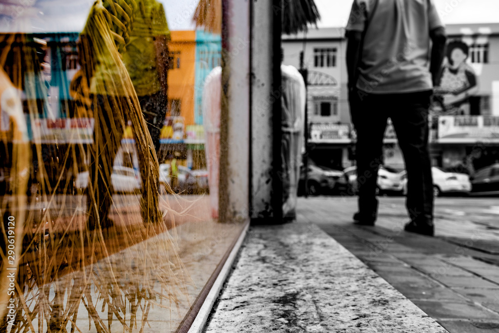 Fototapeta premium people walking on street