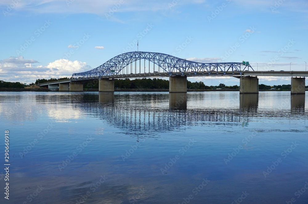 Bridge over Columbia river in Tri-Cities Washington