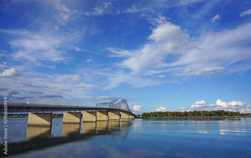 Bridge over Columbia river in Tri-Cities Washington