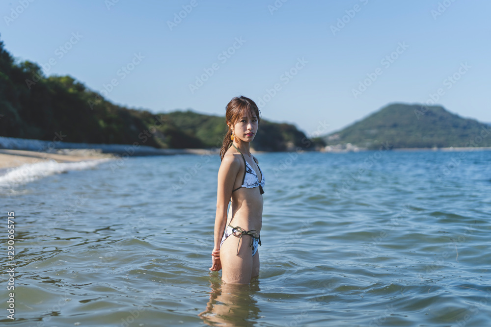 水着の女性 水着の女性