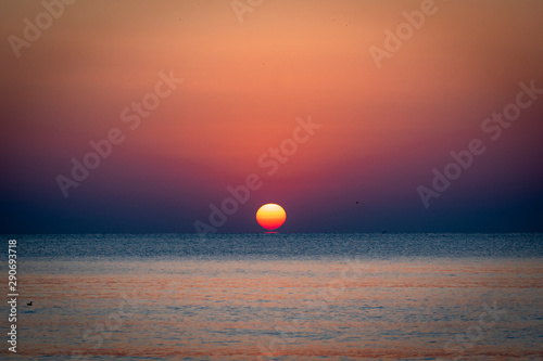 Fototapeta Naklejka Na Ścianę i Meble -  Beautiful sunrise in the sea