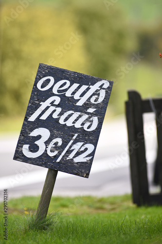 Wallpaper Mural oeufs frais village vente euro prix Torontodigital.ca