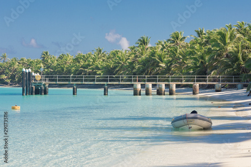Dinghy ashore on Cocos (Keeling) islands, Direction island