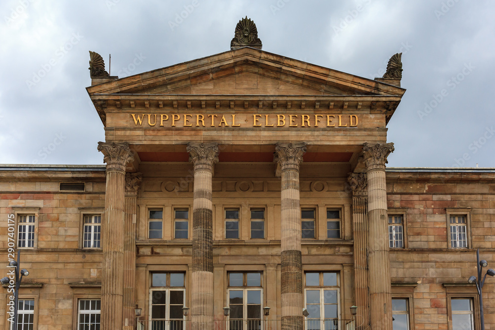 Fototapeta premium wuppertal elberfeld main station building