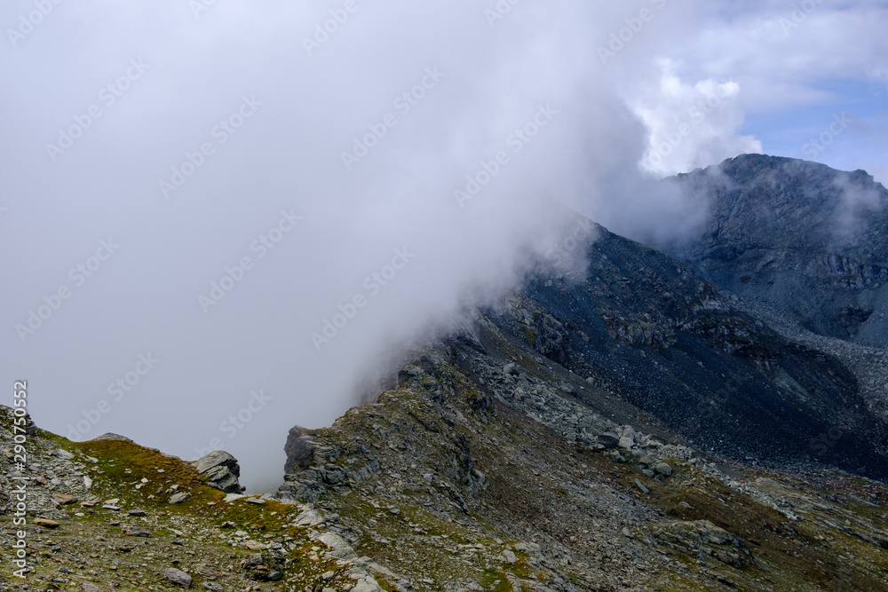 Nebbia sul Colle Pinter, Champoluc, Val d'Ayas Nebbia sul Colle Pinter, Champoluc, Val d'Ayas