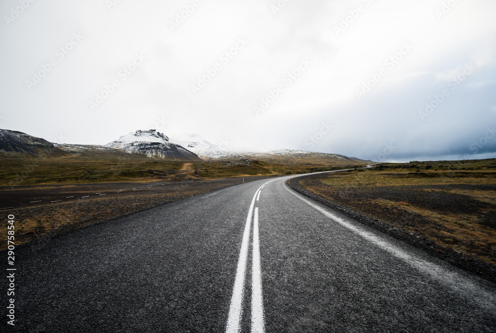 Fototapeta premium Open roads in Iceland.