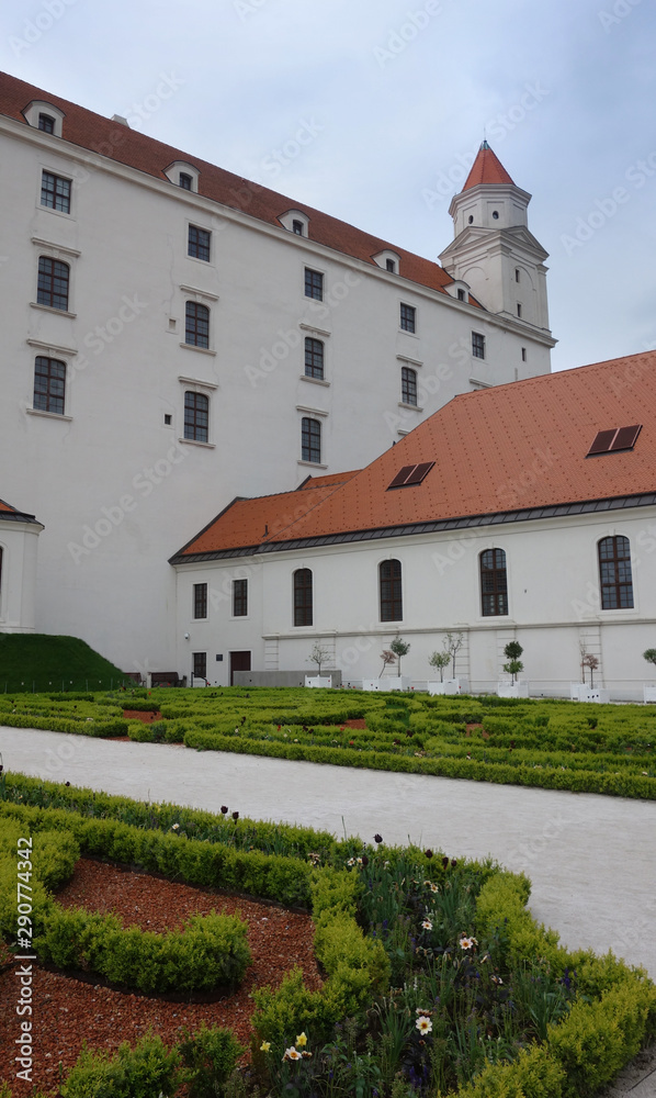 Fototapeta premium Castle in Bratislava. Slovakia in the summer.