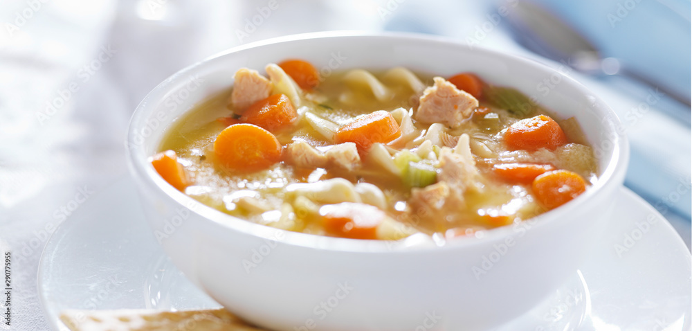 chicken noodle soup with crackers