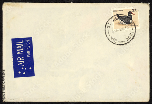 Briefmarke stamp Umschlag envelope gestempelt Luftpost Air Mail  Par Avion vintage retro Vogel Austernfischer 30c Australien Australia photo