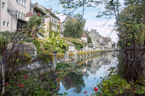 Dole centre historique canal Jura © Celine