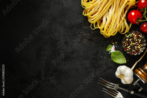 Fototapeta Naklejka Na Ścianę i Meble -  Italian food background with ingredients
