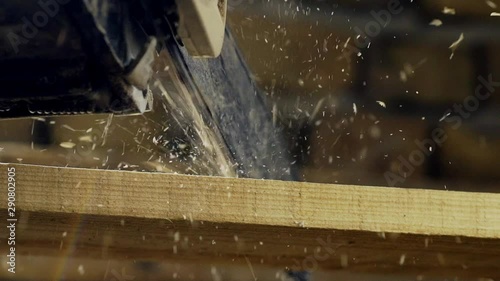 Carpenter cut wood with chainsaw 100 fps HD