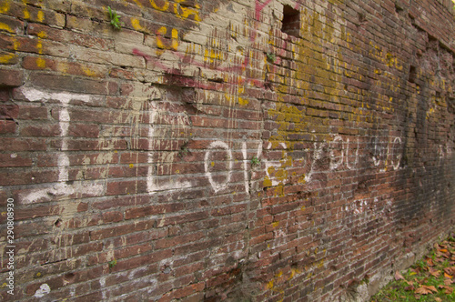 I love you texted on a wall © jon11