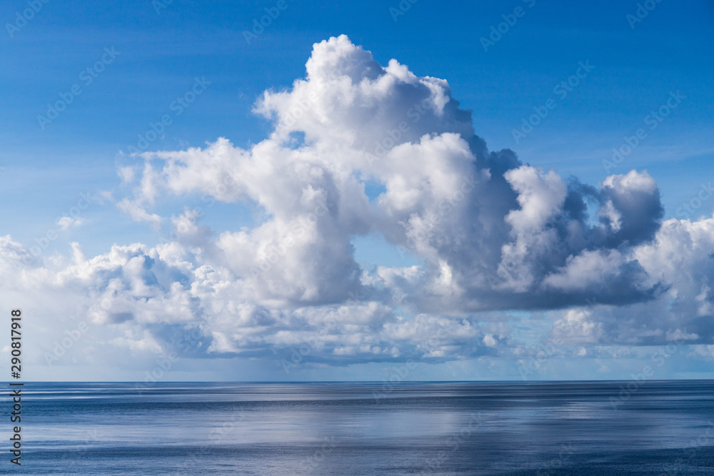 Wolken über dem indischen Ozean