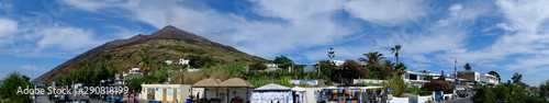 Stromboli - îles Éoliennes © michelgrangier