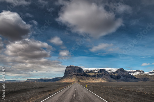 Mountain landscape in Skaftarhreppur - Iceland - photo