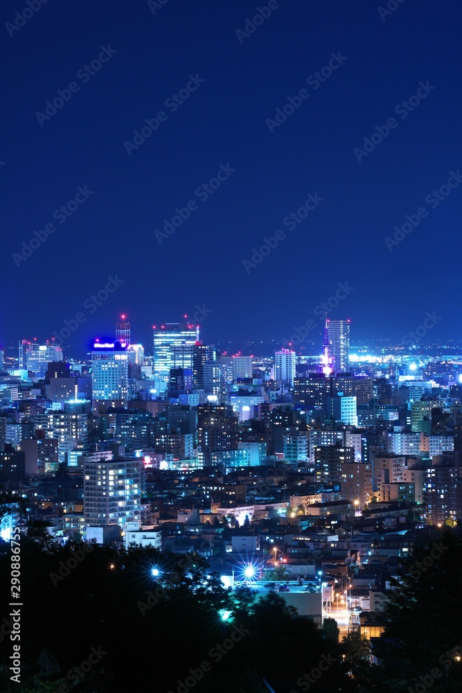 日本新三大夜景を照らす中秋の名月stock Photo Adobe Stock