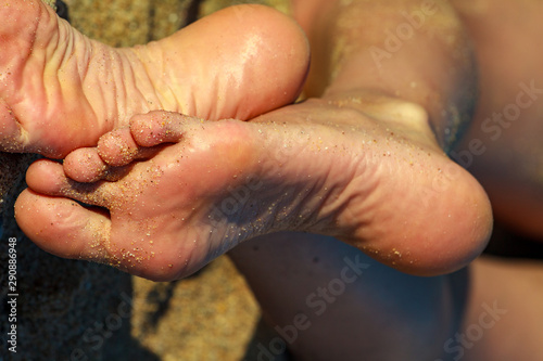 young girl's toes are healthy and beautiful.