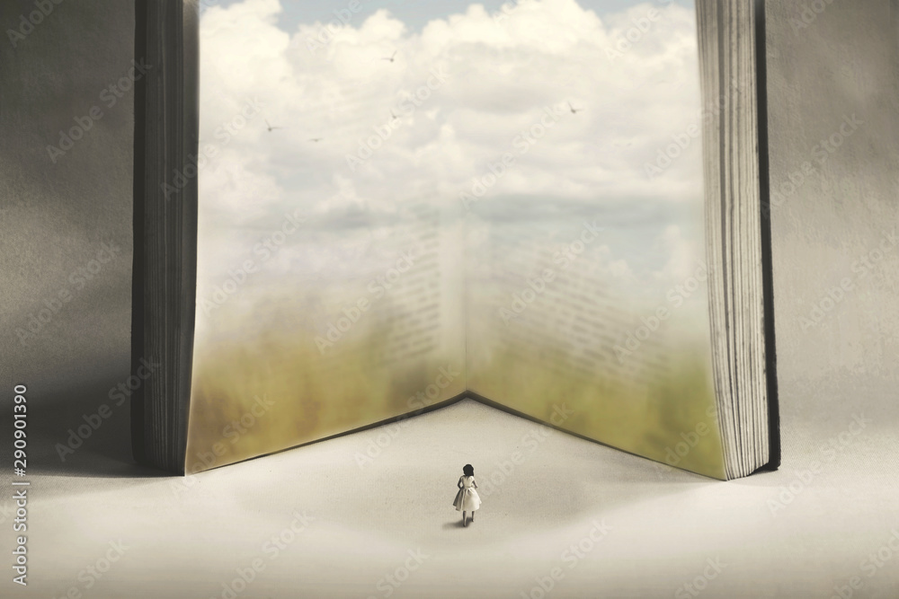 Φωτογραφία concept of imagination and freedom of a small woman who wants to enter a fantasy