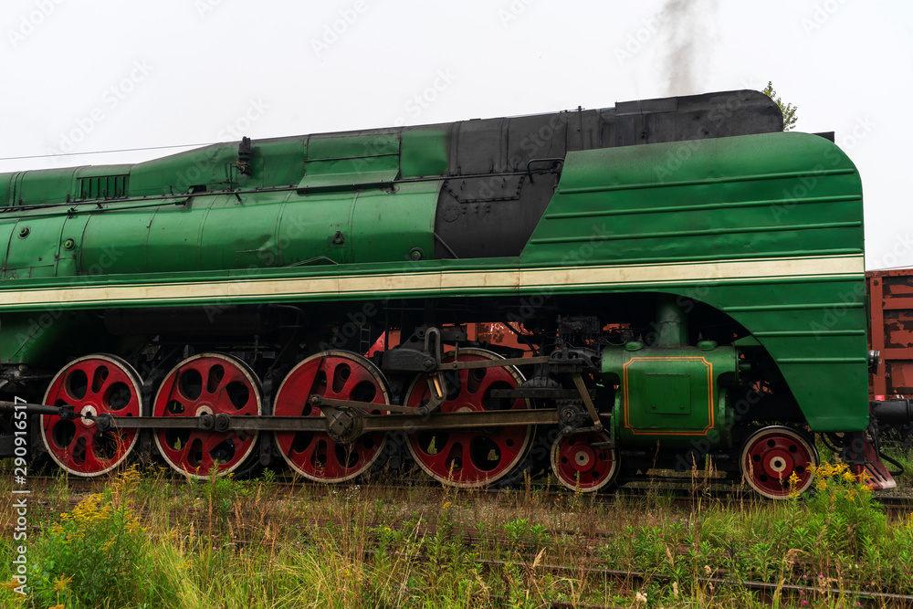 Naklejka premium Советский магистральный пассажирский паровоз П36-0120.