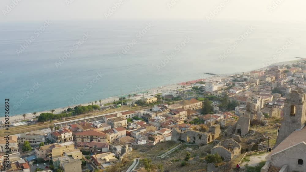 Città in Calabria di Roccella Jonica, Estate. Città in Calabria di Roccella Jonica, Estate.