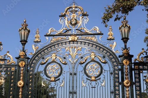 Porte des enfants du Rhône - Portail d'entrée du parc de la Tête d'Or à Lyon - France © ERIC