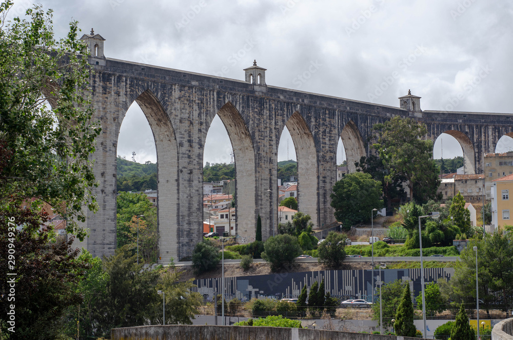 The Aqueduct Aguas Livres (Portuguese: Aqueduto das Aguas Livres 