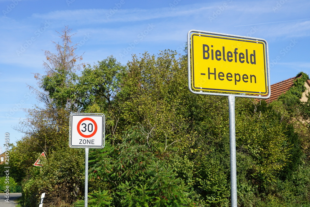 road sign Bielefeld Heepen