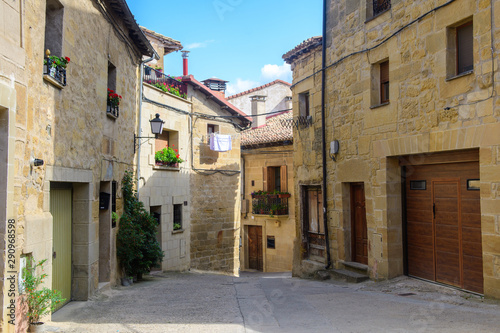 Fototapeta Naklejka Na Ścianę i Meble -  peaceful town of la rioja, Spain