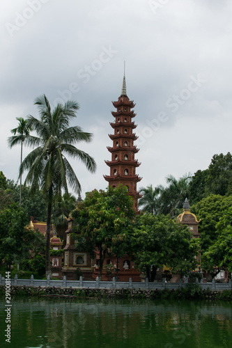 Imagen de la pagoda de Tran Quoc en Hanoi, Vietnam