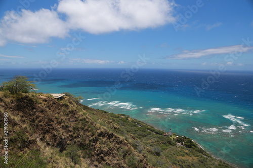 sea and blue sky in Hawaii © TingRong