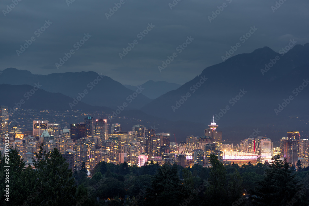 Obraz premium Vancouver city skyline, British Columbia, Canada
