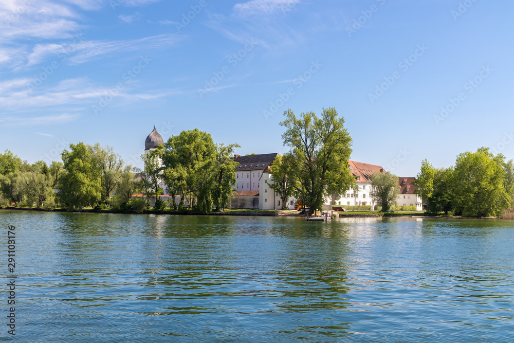 Fototapeta premium Abtei Kloster auf Frauenchiemsee von Süden