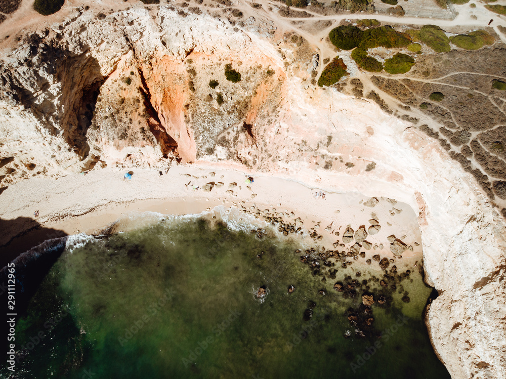 Plage et littoral du sud du Portugal Algarve Faro Portimao