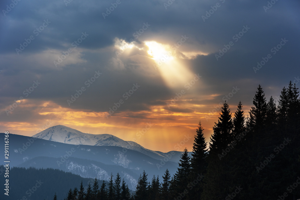 Obraz premium View of dramatic Carpathian mountains sky with colorful clouds and beautiful scenery
