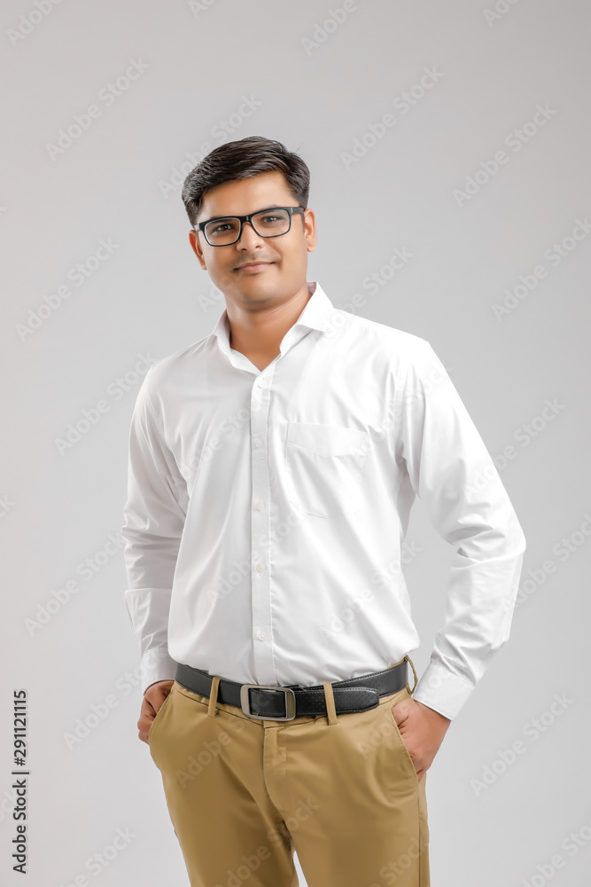 Fototapeta premium young indian man Standing over white background