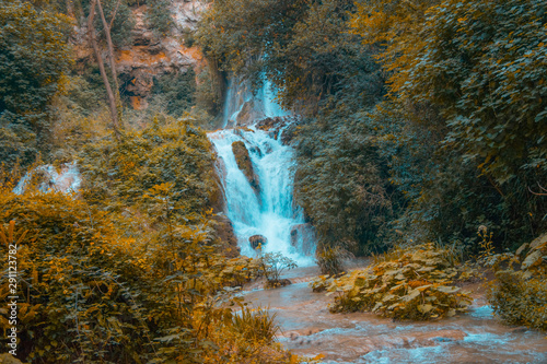 Un cascata accanto a me