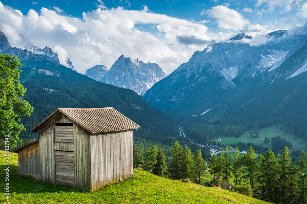 Holhütte in den Südtiroler Alpen 