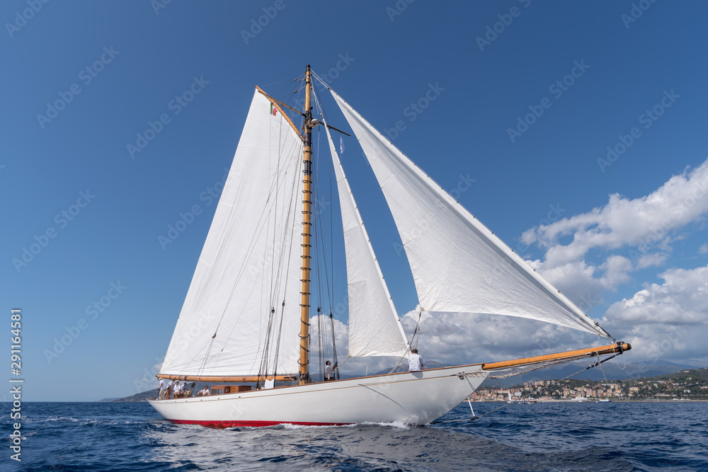 Obraz premium Classic sailing yacht